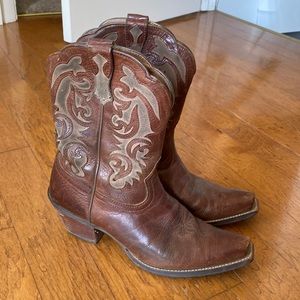 Ariat western boots!